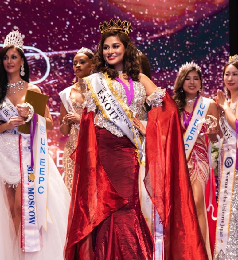 Debjani guha Mrs India Queen Winner Woman of Universe 2025